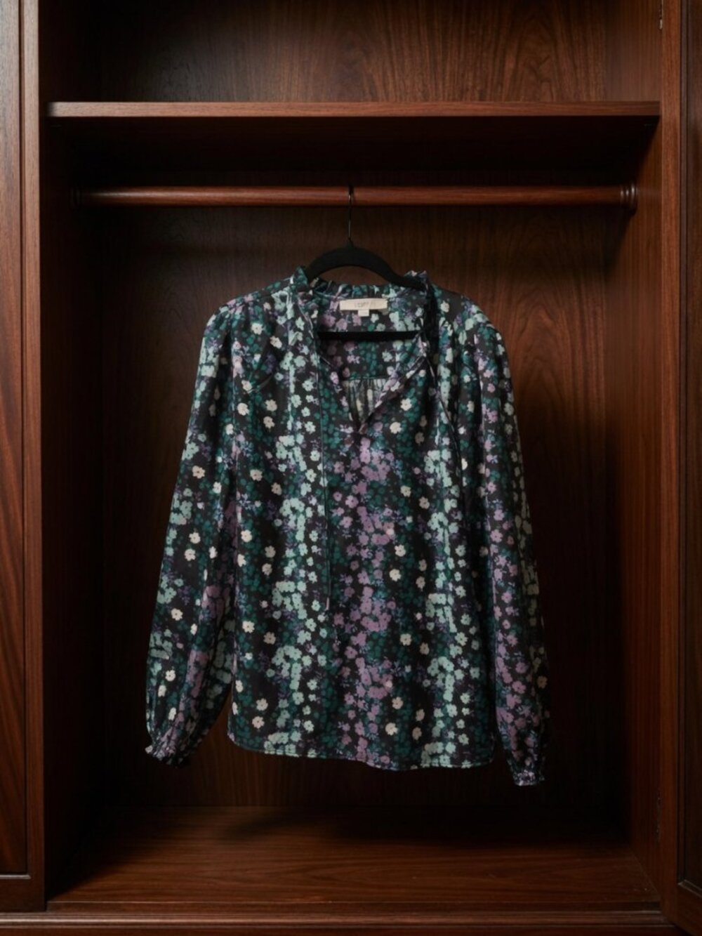 Pretty blouse by Loft sz Large